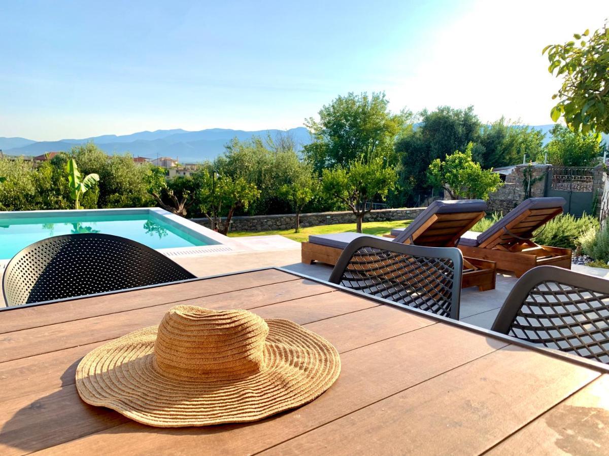 The Backyard Villa Eva Exterior photo